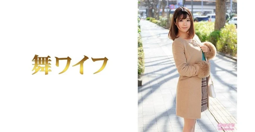 【爆乳女神❤️重磅核弹】高铁紫薇女神『Naomii』高价解锁完整版 户外骑行被粉丝在自行车上操内射